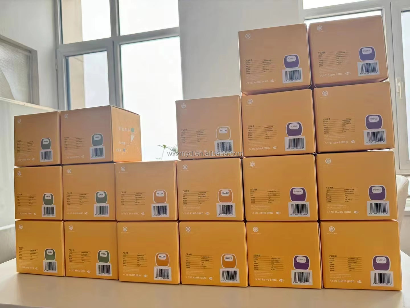 Transform Your Gardening Experience with the AI-Powered Smart Flower Pot - Real-Time Water Monitoring and Gesture Interaction for Effortless Plant Care